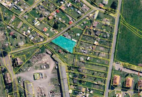 120 EX 10914/20-349 pod&iacute;l 1/2 pozemku v k.&uacute;. Lovečkovice, okres Litoměřice