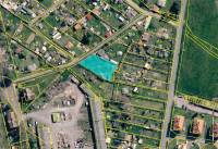 120 EX 10914/20-349 pod&iacute;l 1/2 pozemku v k.&uacute;. Lovečkovice, okres Litoměřice